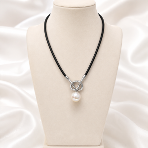 Collar Nudo de Plata y Perla