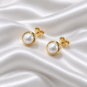 Pendientes de Oro y Perla Blanca.