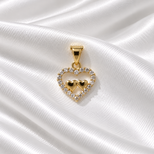 Colgante Corazón con Circonitas y Doble Corazón.